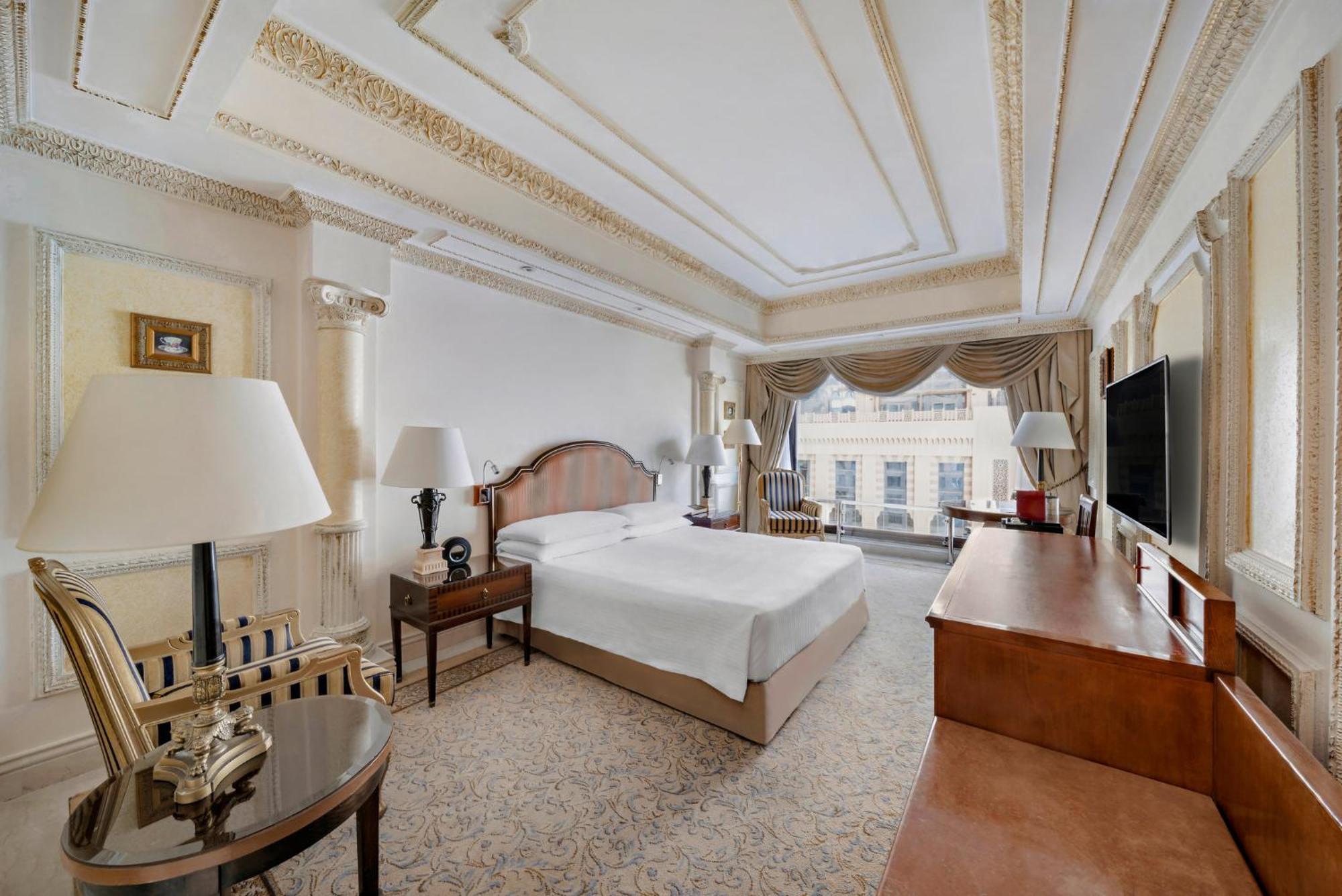Hotel Dar Al Tawhid Intercontinental Makkah By Ihg Mekka Exterior foto A suite at the Waldorf Astoria Moscow