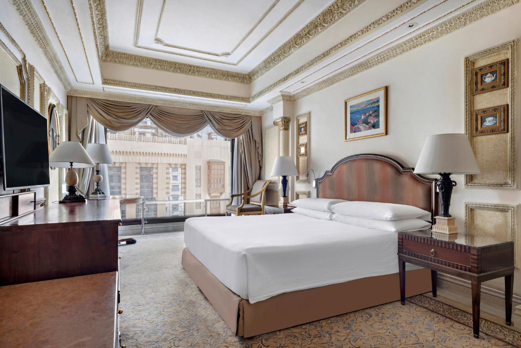 Hotel Dar Al Tawhid Intercontinental Makkah By Ihg Mekka Exterior foto A bedroom at the hotel